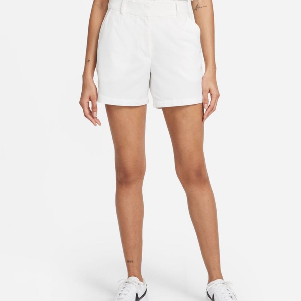 🦄NWT NIKE DRI-FIT Women's 5" Golf Shorts, XS